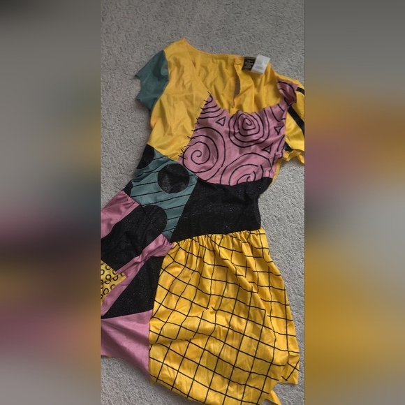 Disney’s Nightmare Before Christmas  dress size L (12-14) - Picture 1 of 4